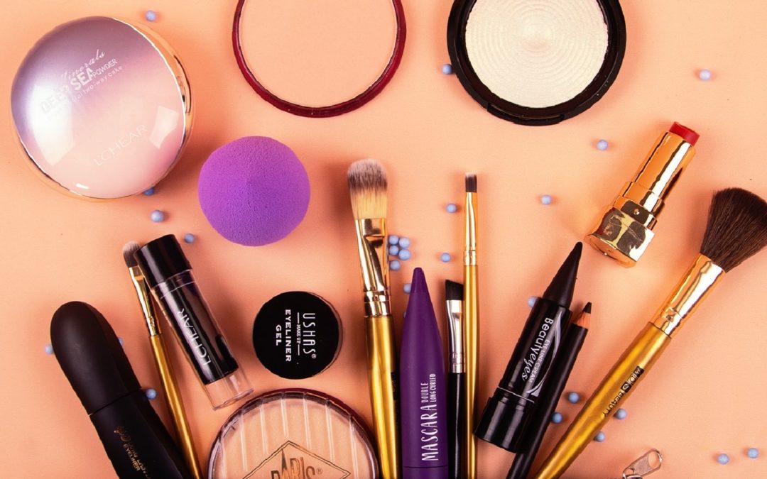 Seja o seu padrão de beleza ♥︎  Loja virtual de maquiagem, Fotos de  maquiagem, Loja de maquiagem