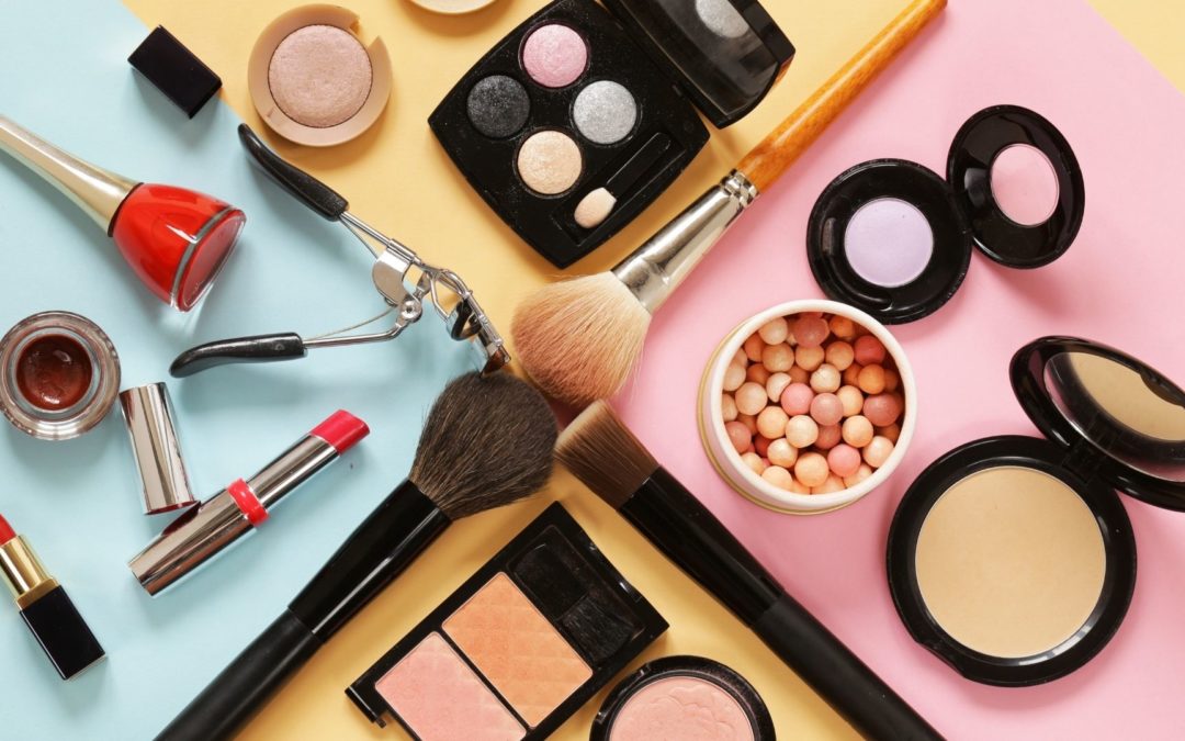 Veja lista de produtos de maquiagem para vender